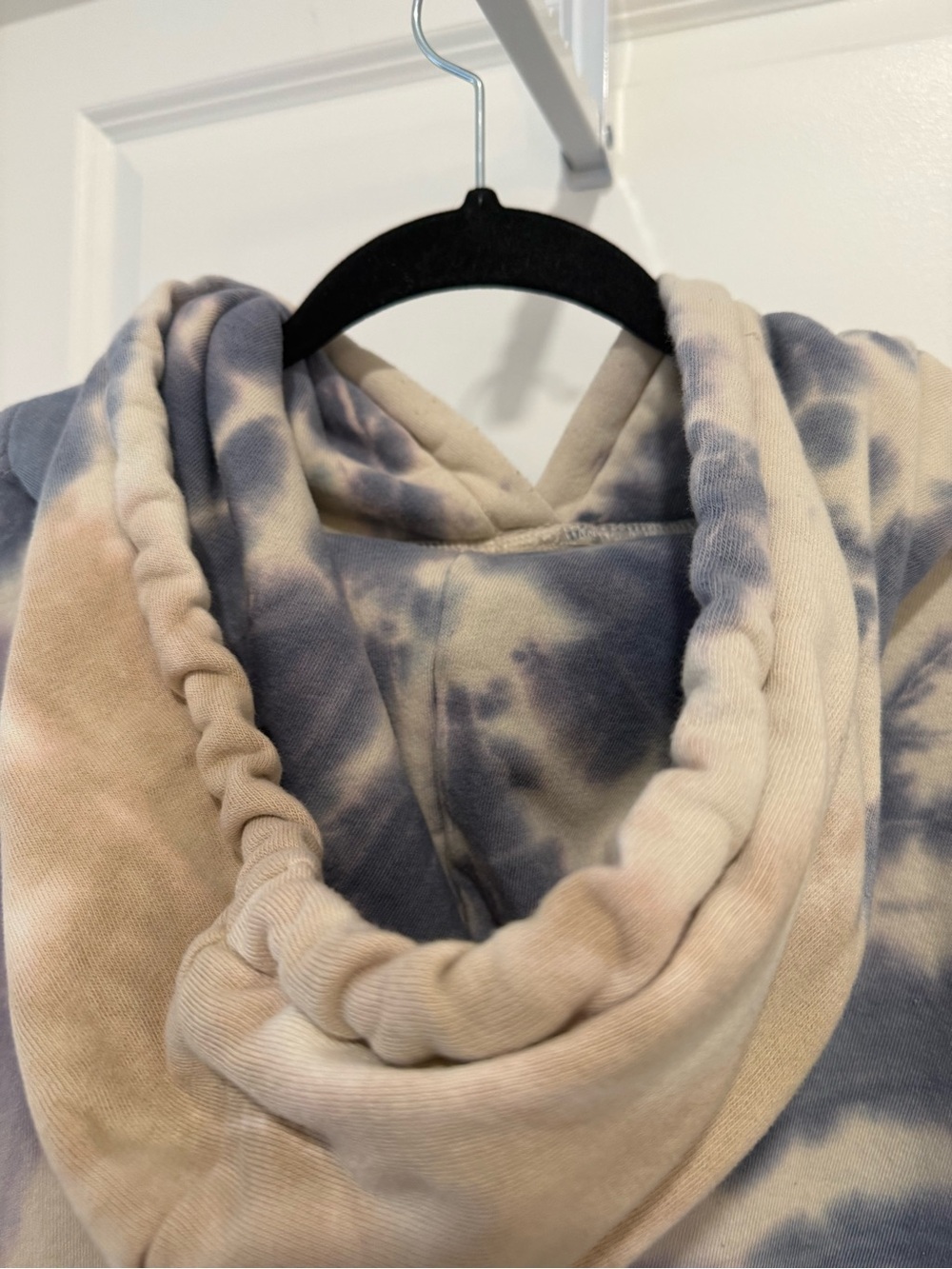American Eagle Outfitters Tie-Dye Hoodie in Cream, Blue, Purple - Picture 8 of 8